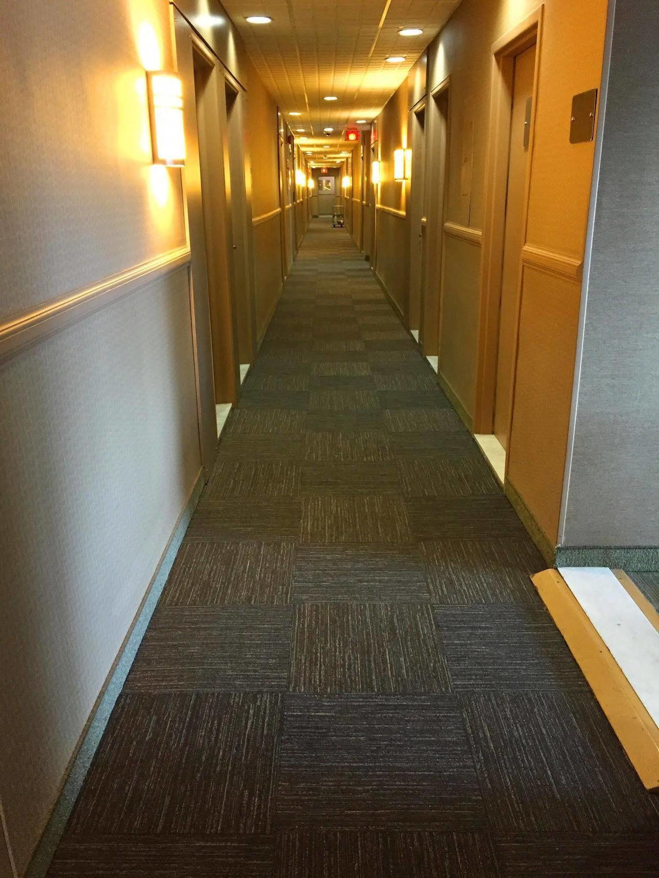 Quality Inn & Suites Pe Trudeau Airport Dorval Bagian luar foto